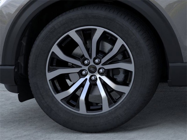 Vehicle image 19 of 23