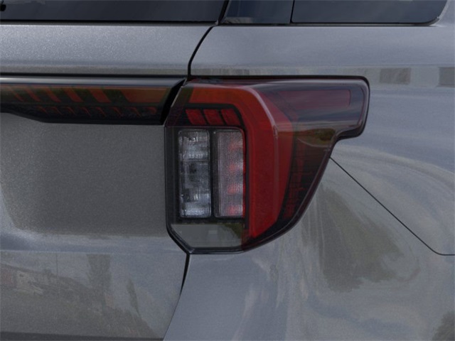 Vehicle image 21 of 23