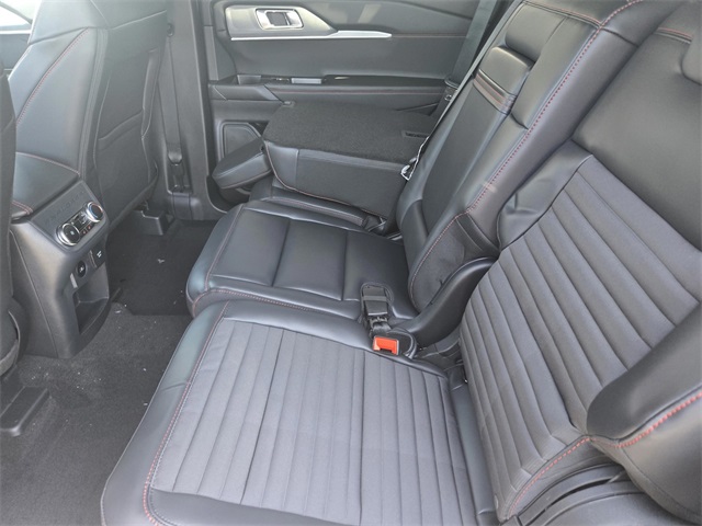Vehicle image 5 of 11
