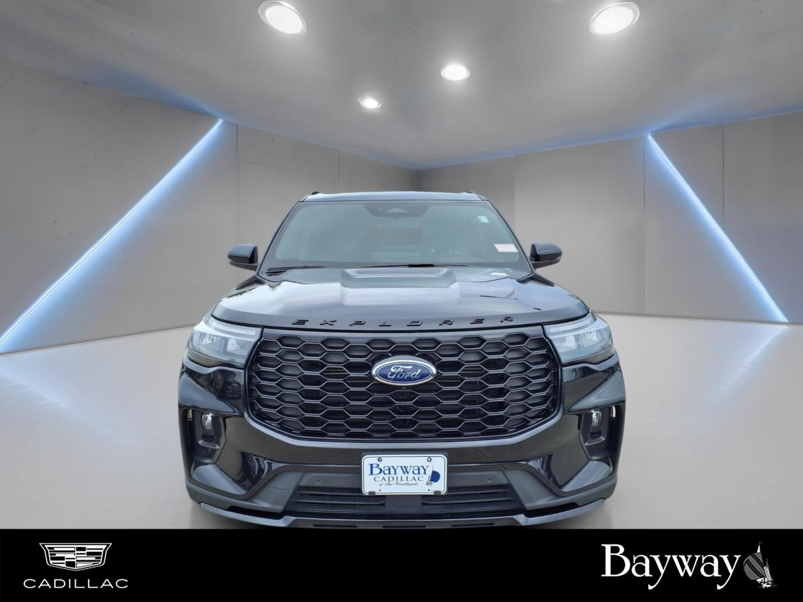 2025 Ford Explorer ST-Line Image 2 of 26