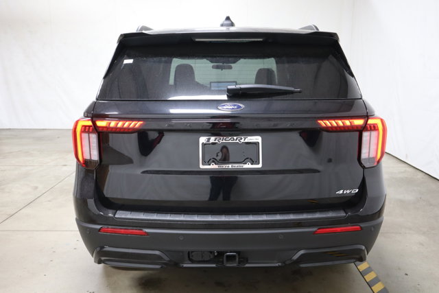 Vehicle image 5 of 32