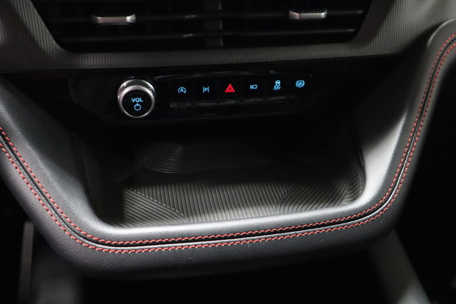 Vehicle image 22 of 32