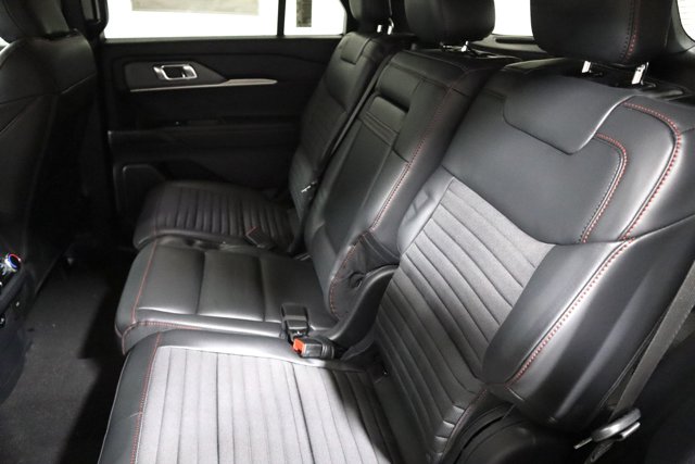 Vehicle image 12 of 32