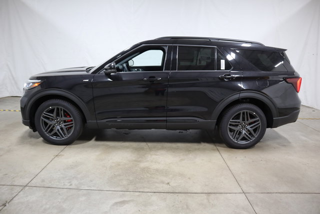 Vehicle image 3 of 32
