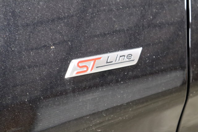 Vehicle image 25 of 32
