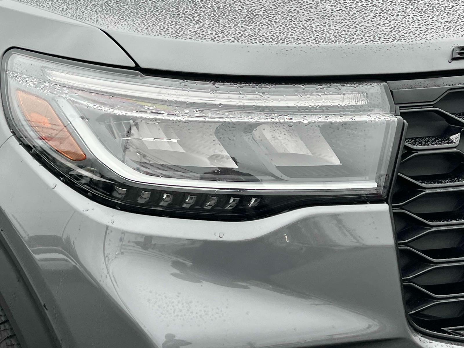 Vehicle image 21 of 29