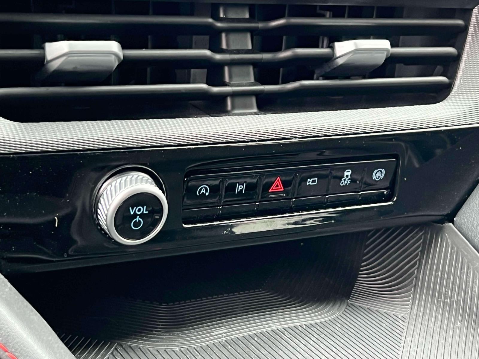 Vehicle image 15 of 29
