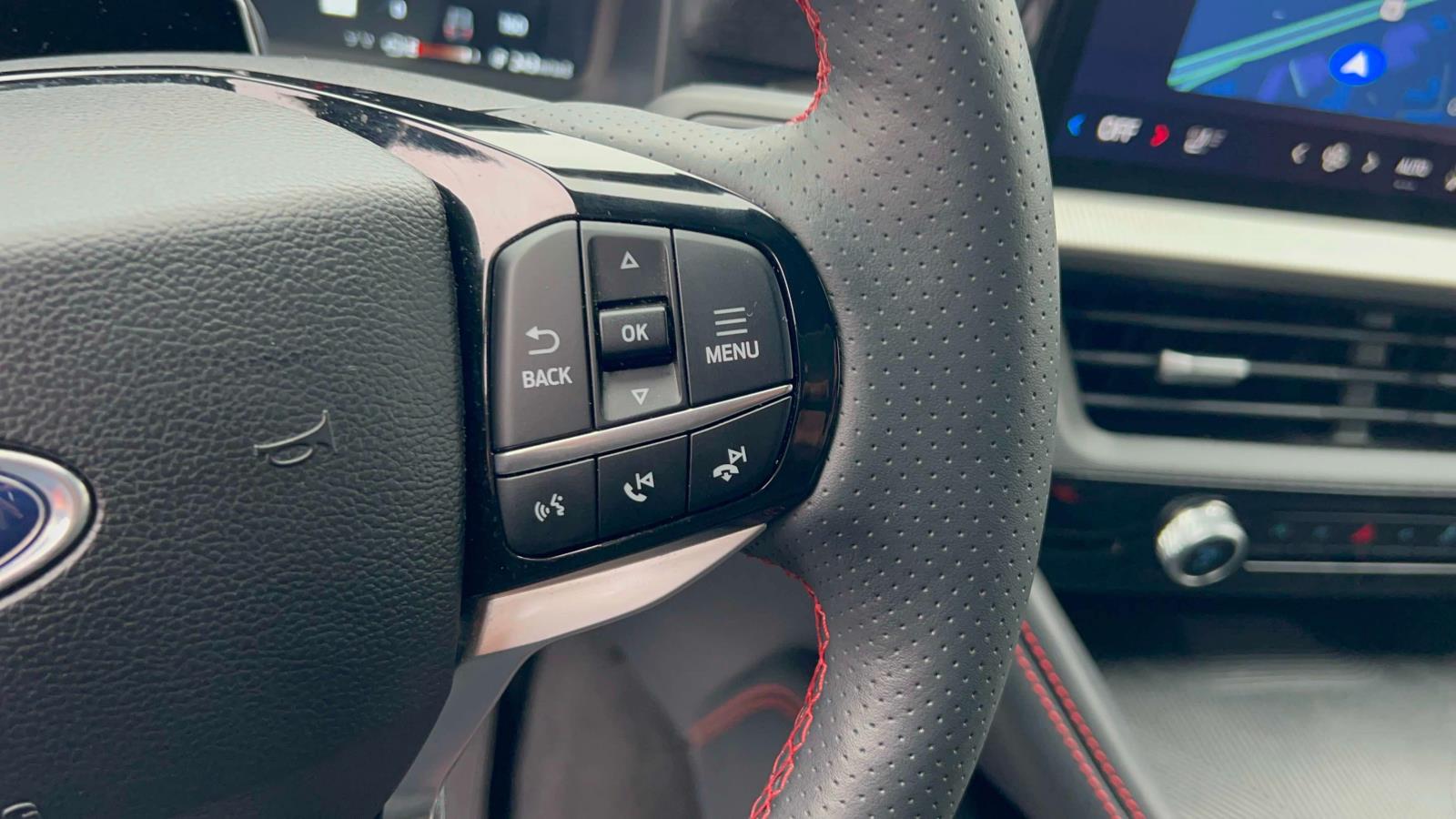 Vehicle image 27 of 29