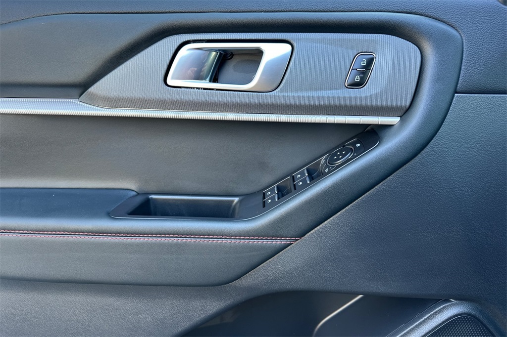 Vehicle image 22 of 29