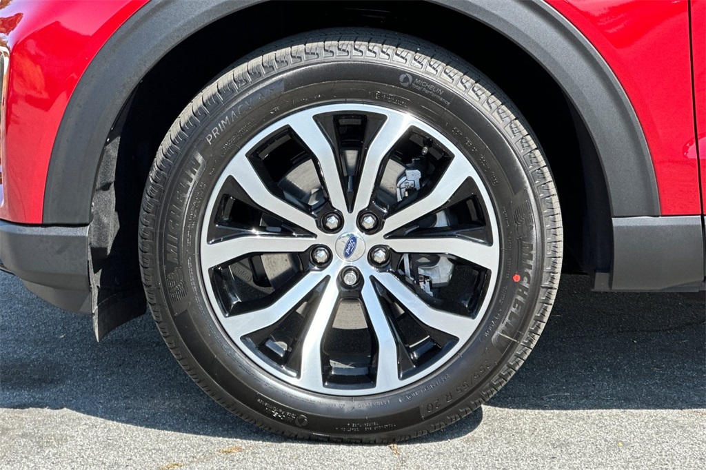 Vehicle image 10 of 29