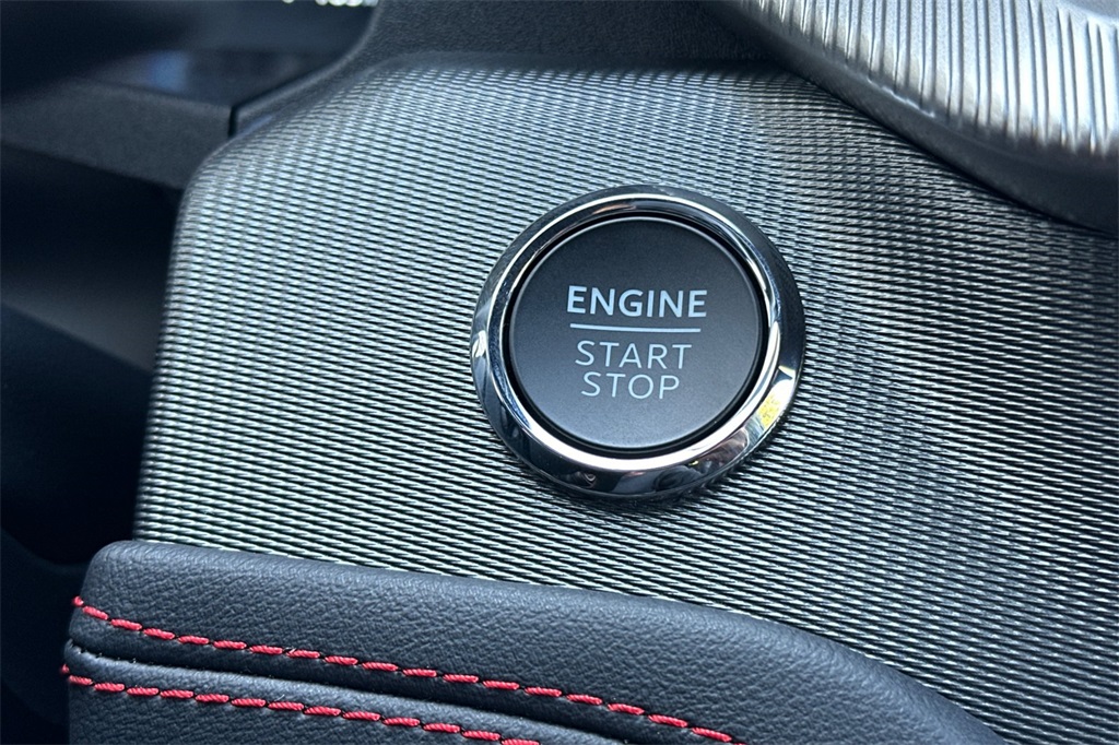 Vehicle image 23 of 29