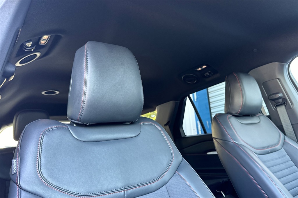 Vehicle image 14 of 29