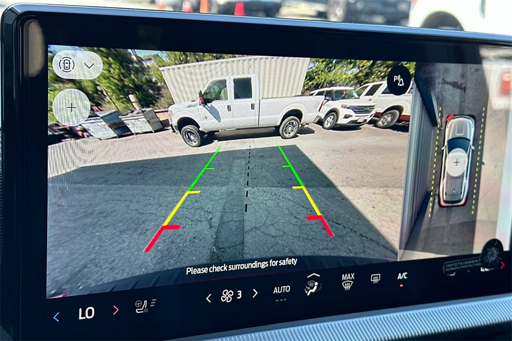 Vehicle image 20 of 29