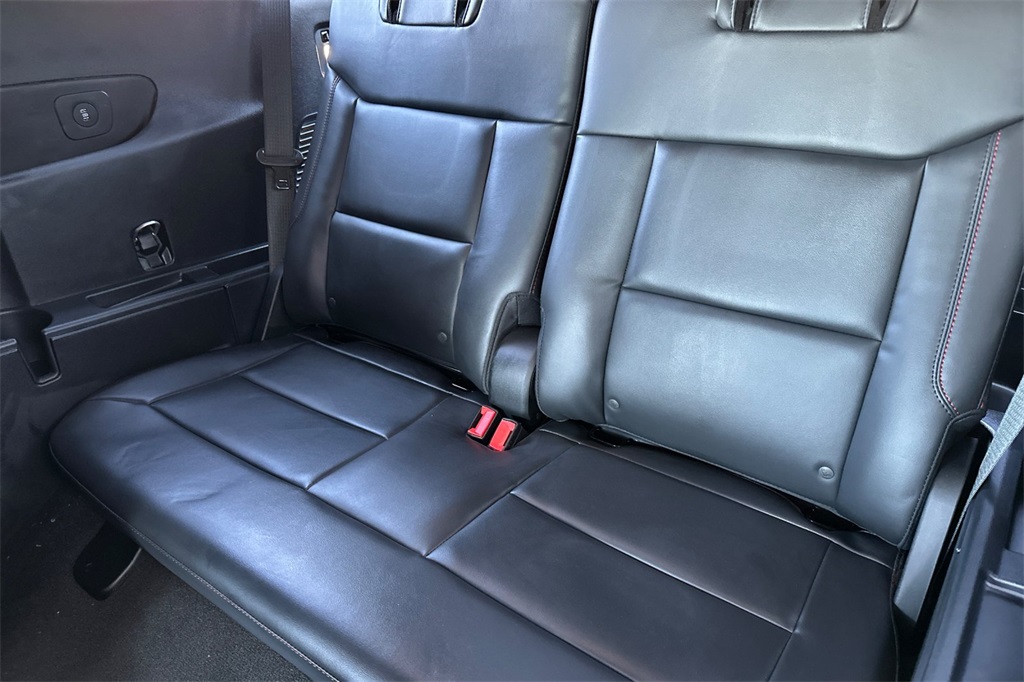 Vehicle image 13 of 29