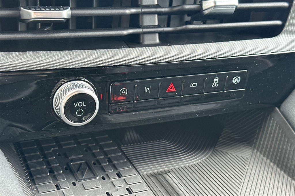 Vehicle image 12 of 29