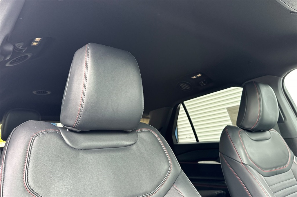 Vehicle image 14 of 29