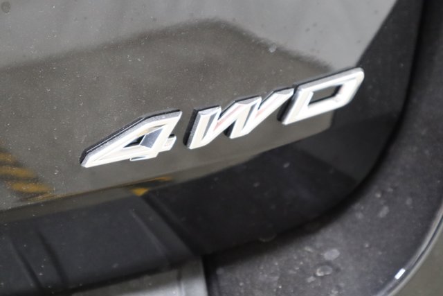 Vehicle image 7 of 33