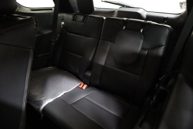 Vehicle image 12 of 33