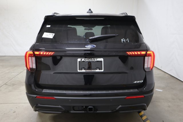 Vehicle image 5 of 33