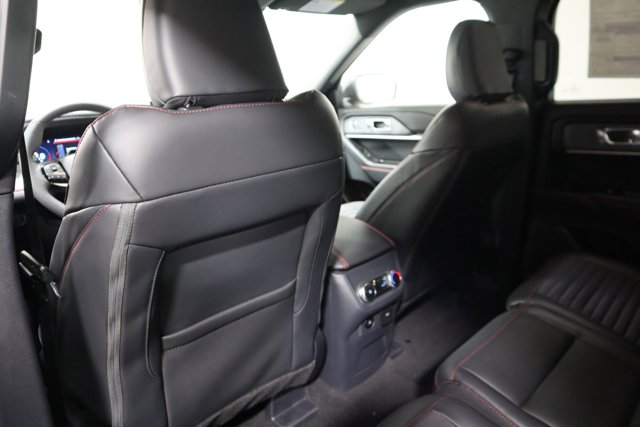 Vehicle image 13 of 33