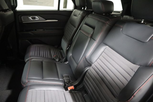 Vehicle image 12 of 32
