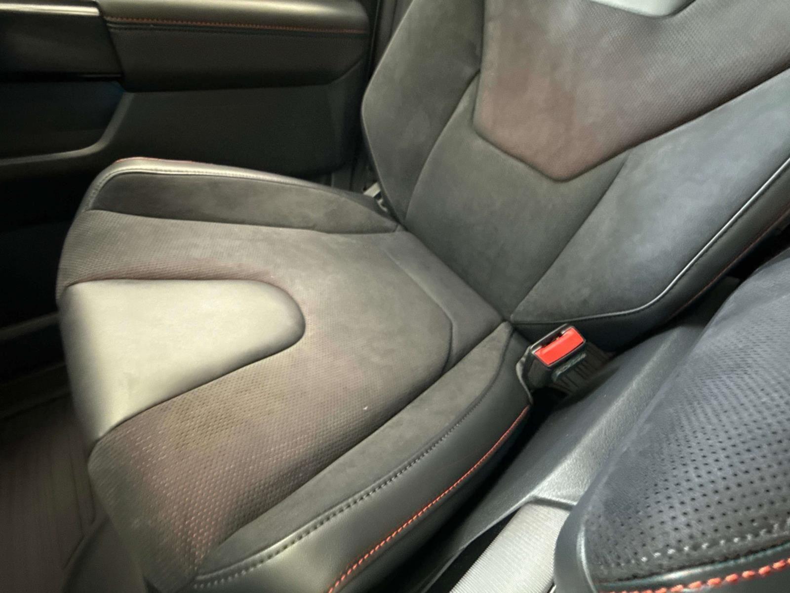Vehicle image 18 of 57