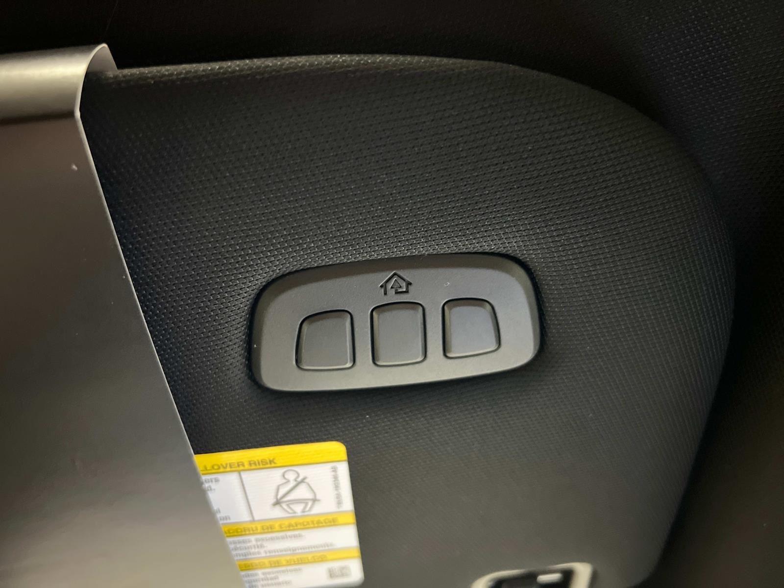 Vehicle image 35 of 57