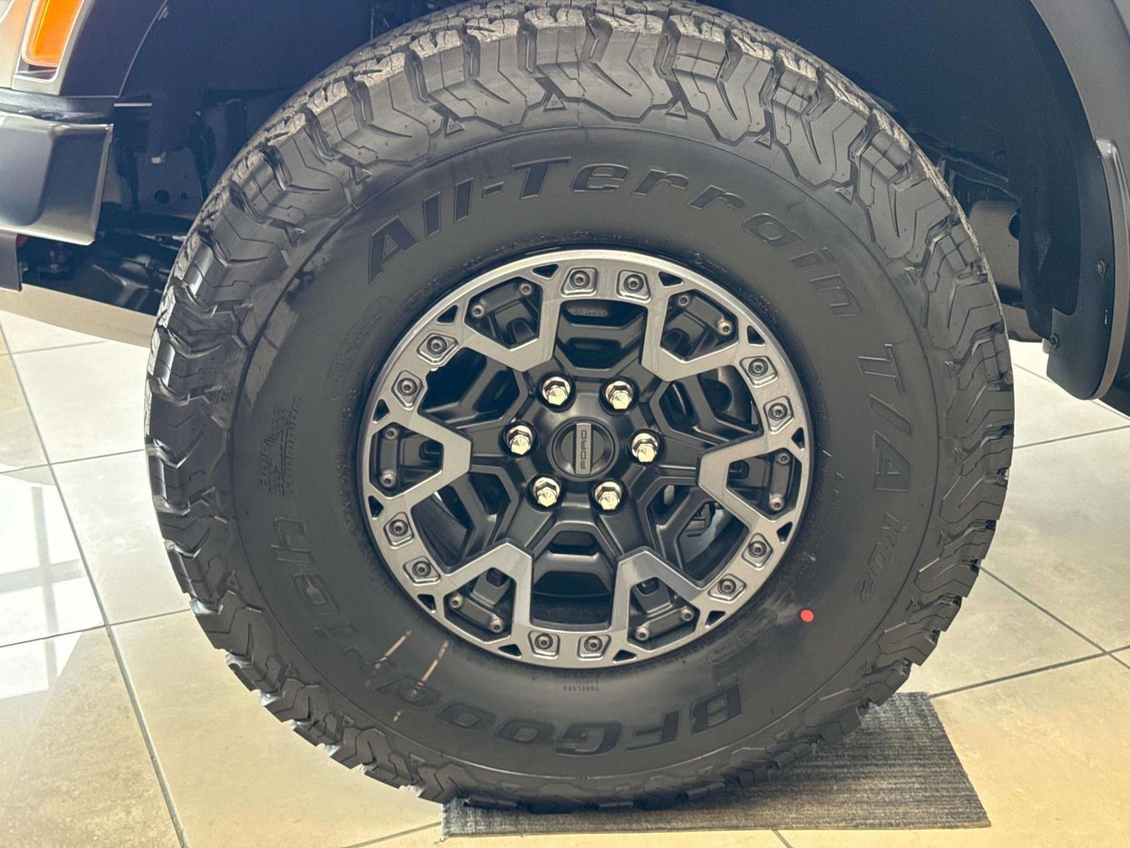 Vehicle image 11 of 57