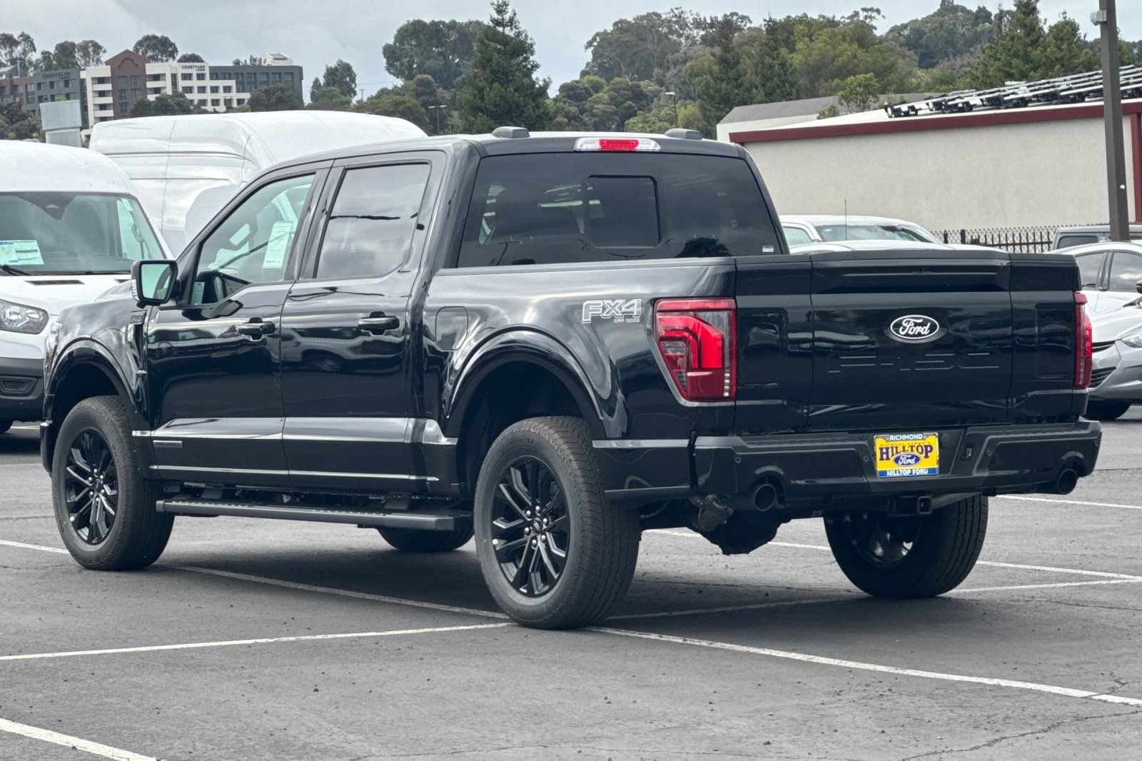 2025 Ford F-150 Lariat Image 7 of 27