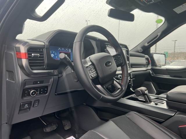 Vehicle image 28 of 51