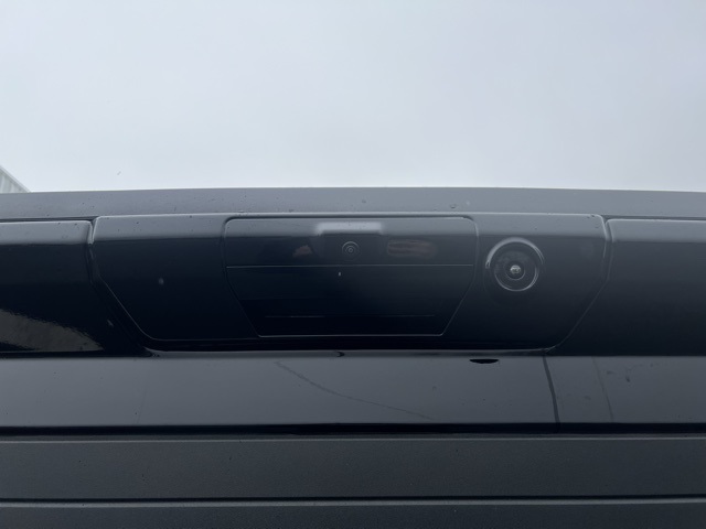 Vehicle image 11 of 51