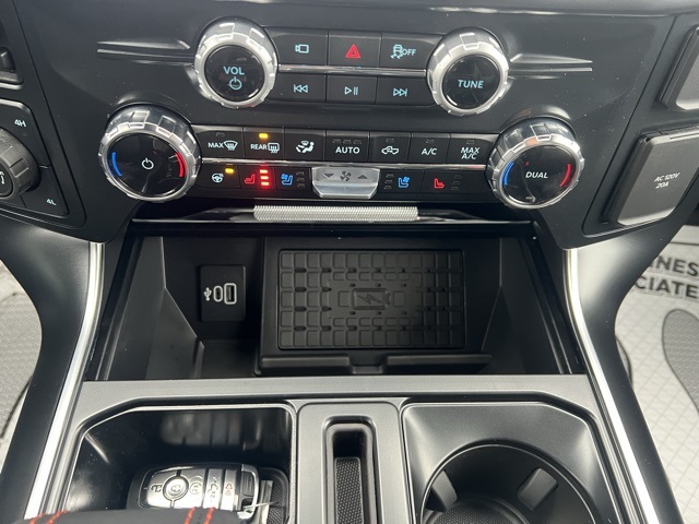 Vehicle image 36 of 51