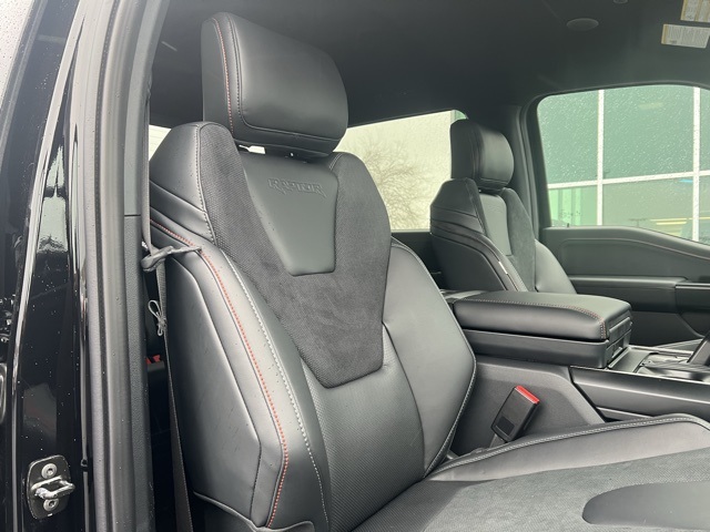 Vehicle image 19 of 51
