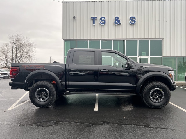 Vehicle image 4 of 51