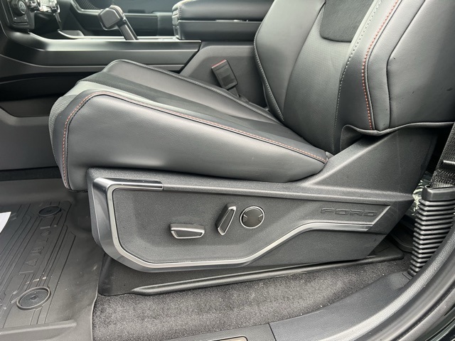 Vehicle image 15 of 51