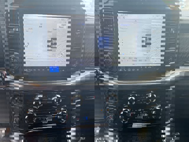 Vehicle image 14 of 25