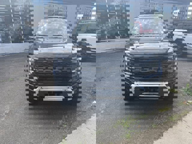 Vehicle image 2 of 25