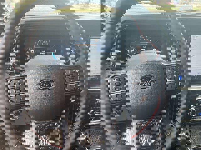 Vehicle image 12 of 25