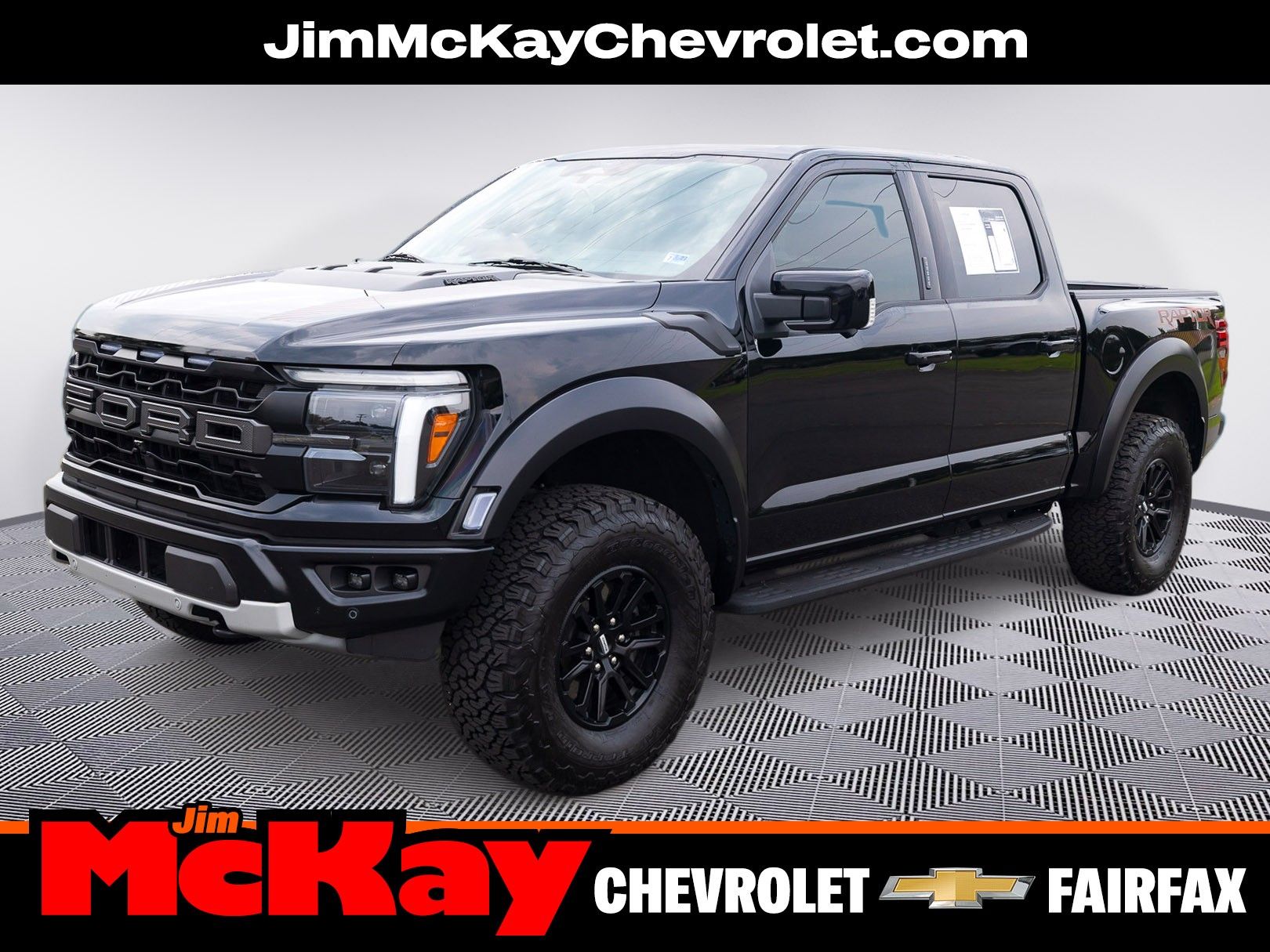 2025 Ford F-150 Raptor Image 2 of 32