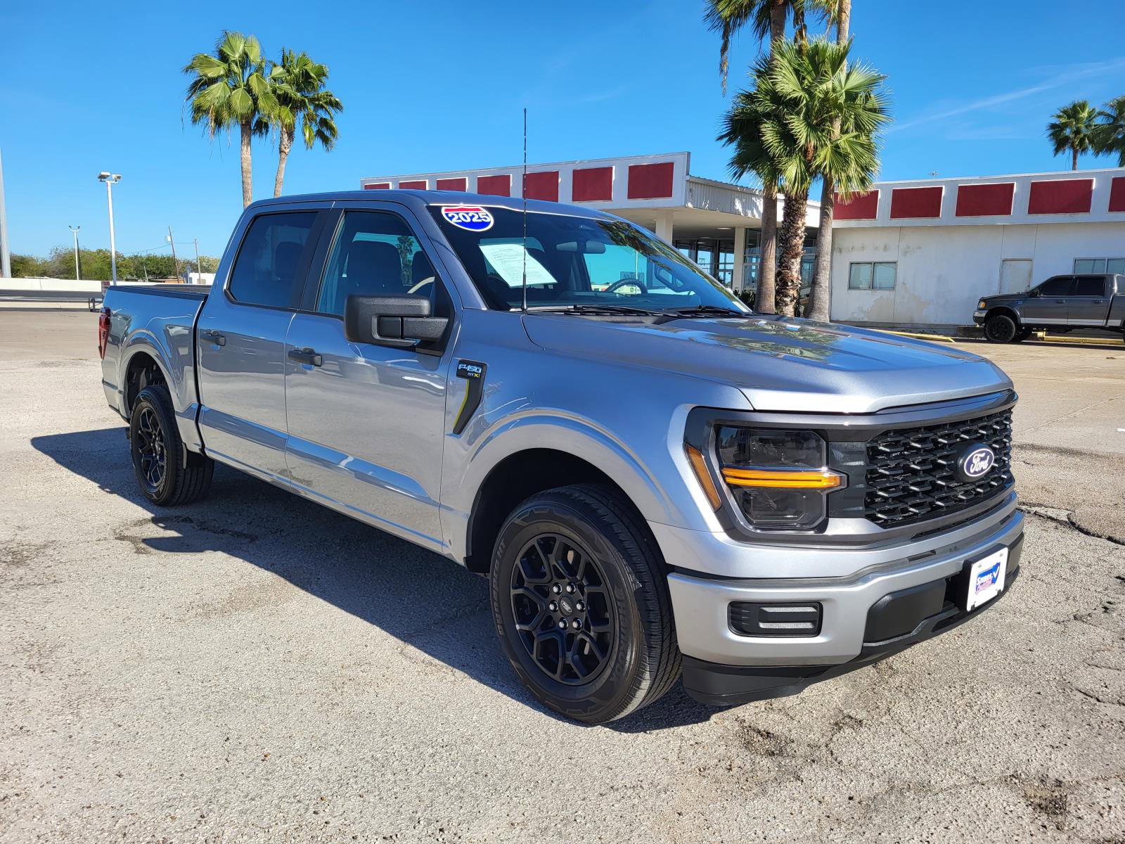 2025 Ford F-150 STX Image 3 of 28