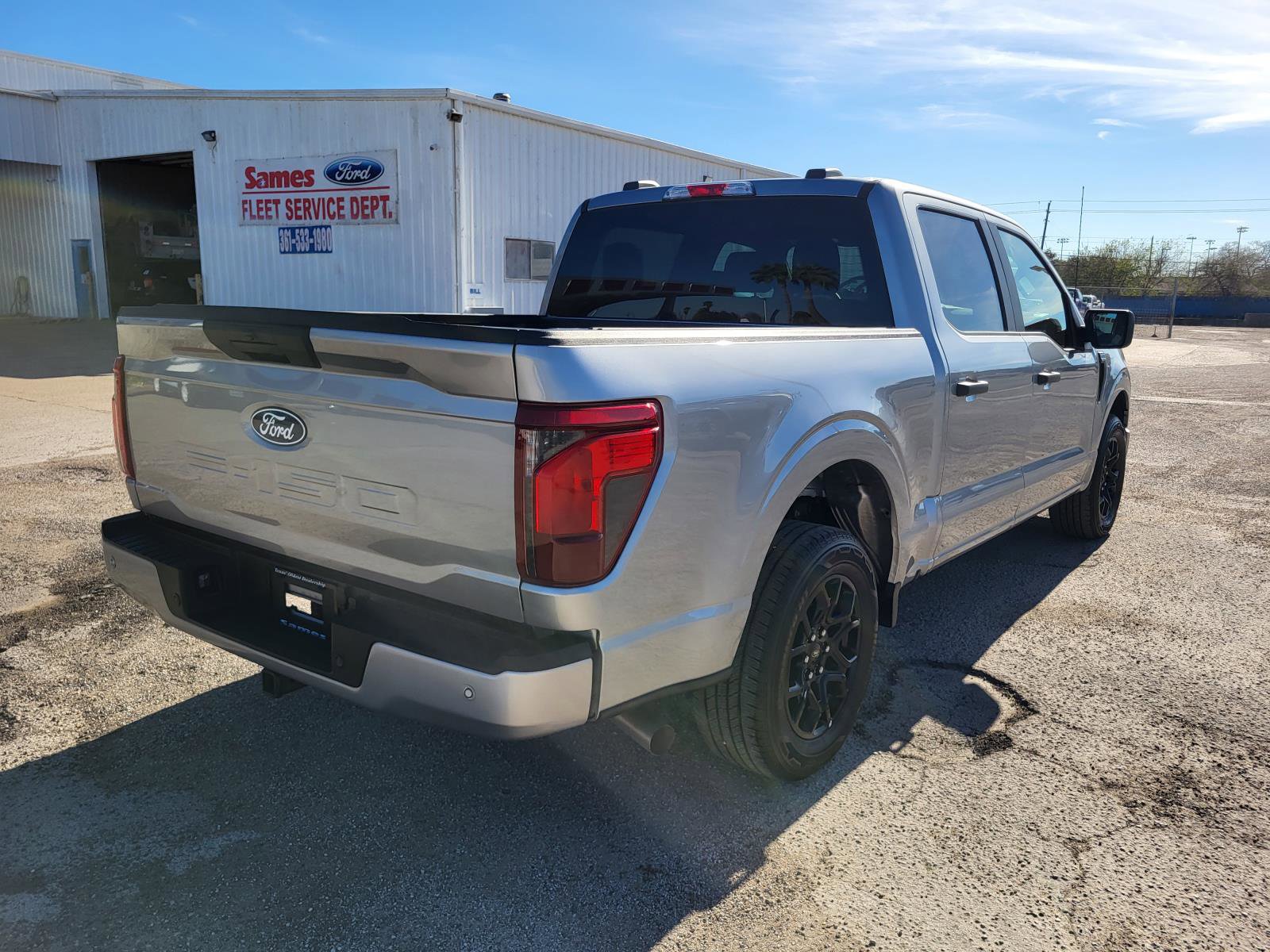 2025 Ford F-150 STX Image 4 of 28