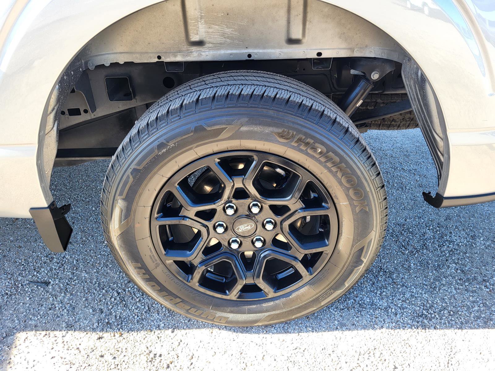 2025 Ford F-150 STX Image 9 of 28