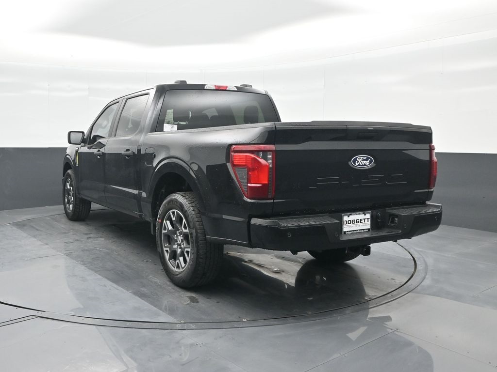 Vehicle image 8 of 32