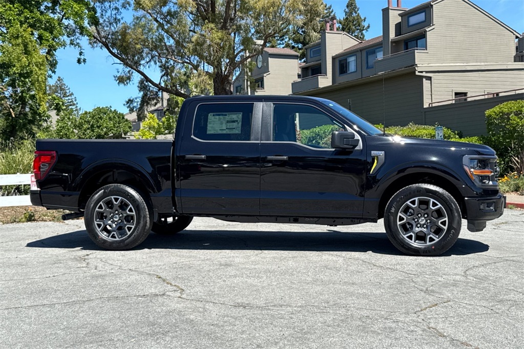 Vehicle image 5 of 26
