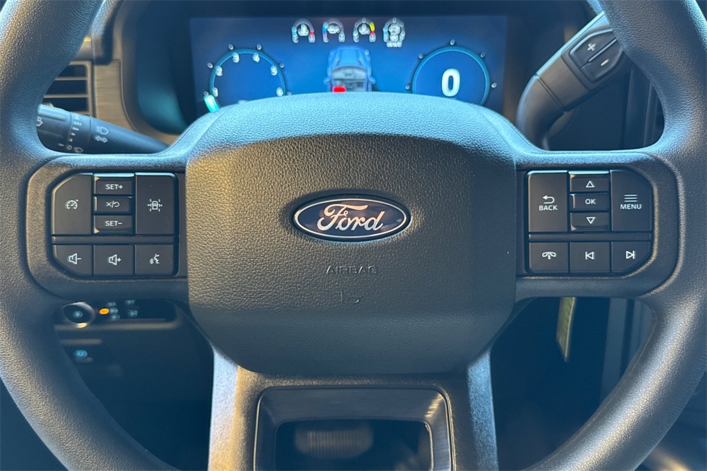 Vehicle image 21 of 26