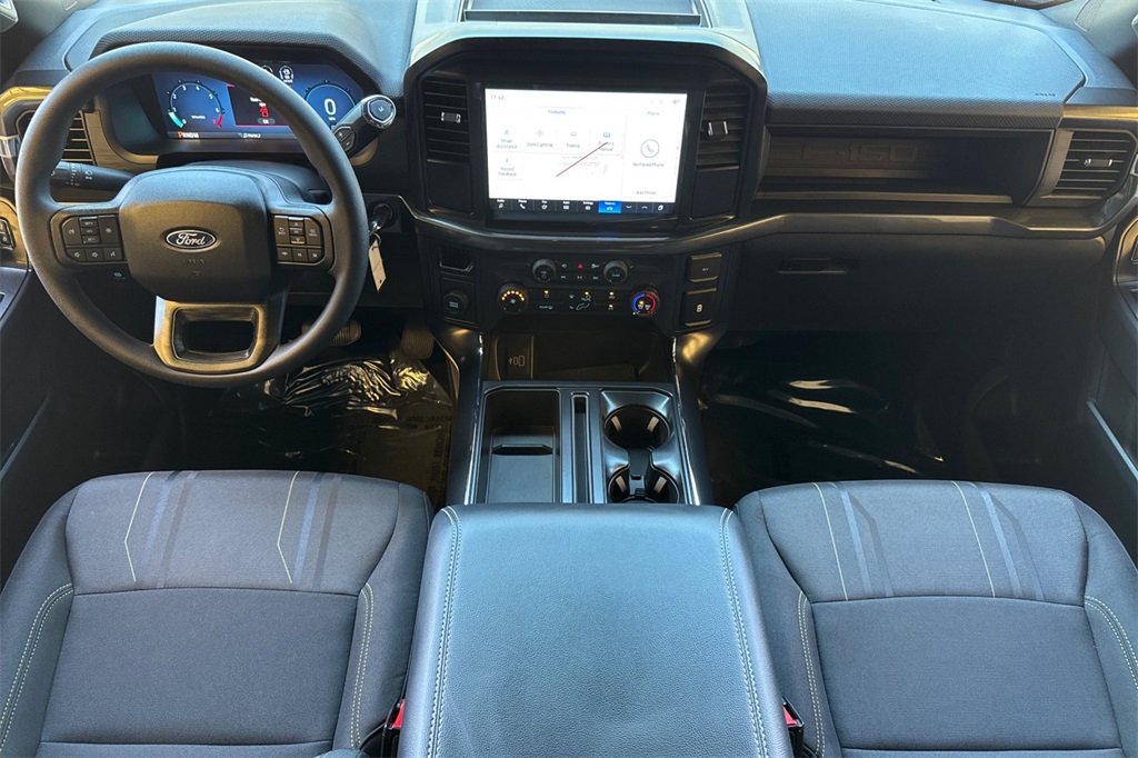 Vehicle image 13 of 26