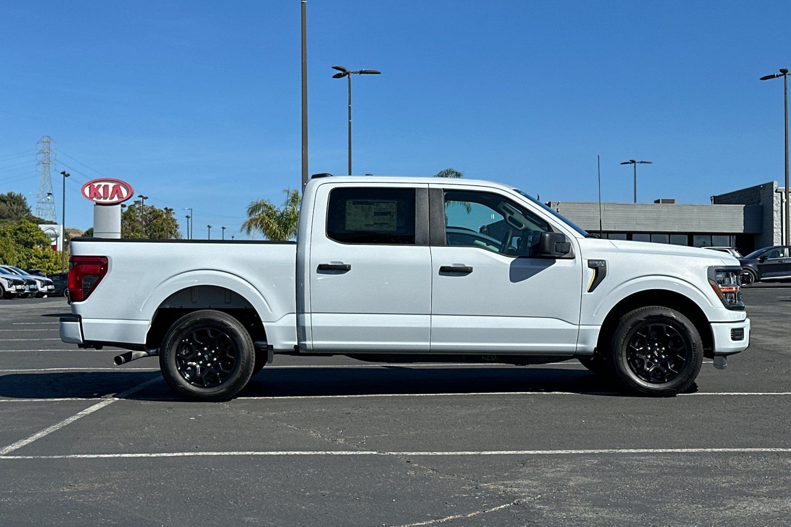2025 Ford F-150 STX Image 5 of 25