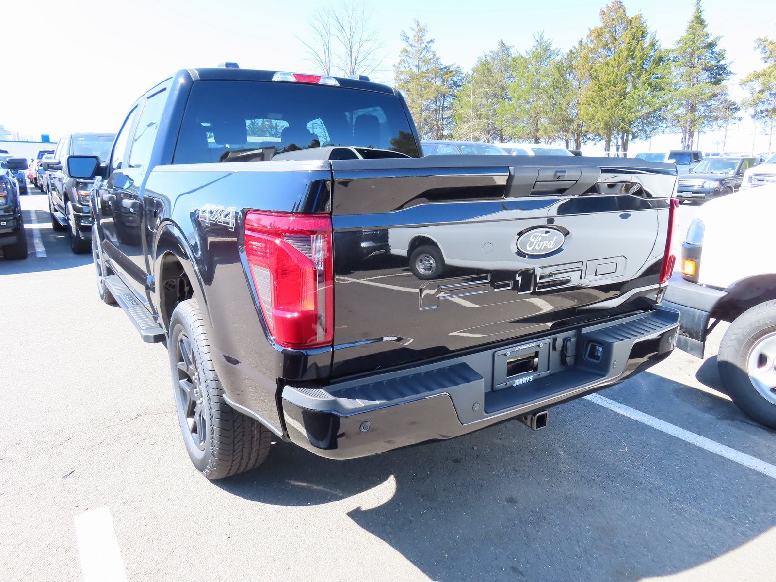 Vehicle image 14 of 39