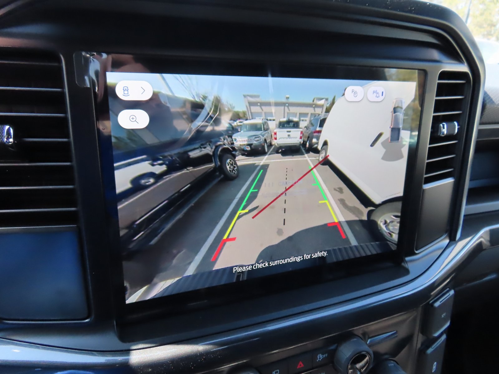 Vehicle image 21 of 39