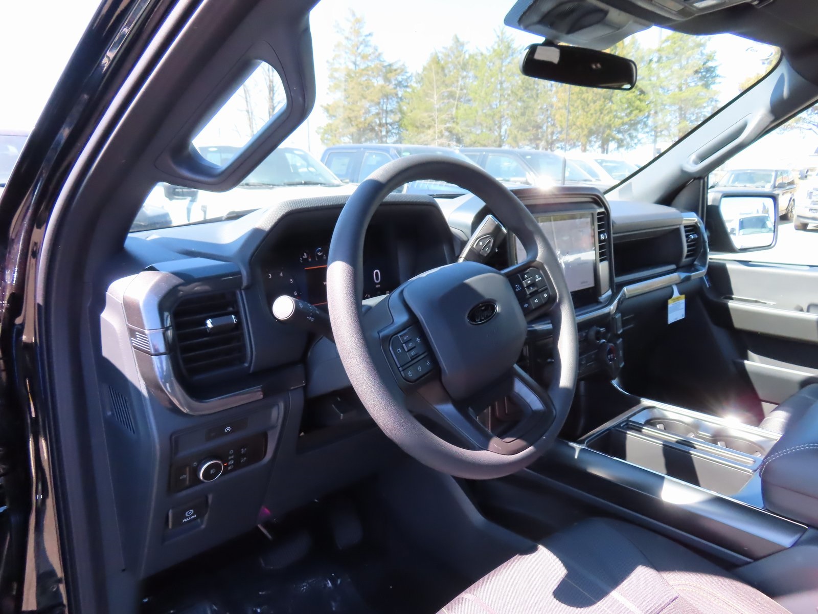 Vehicle image 17 of 39